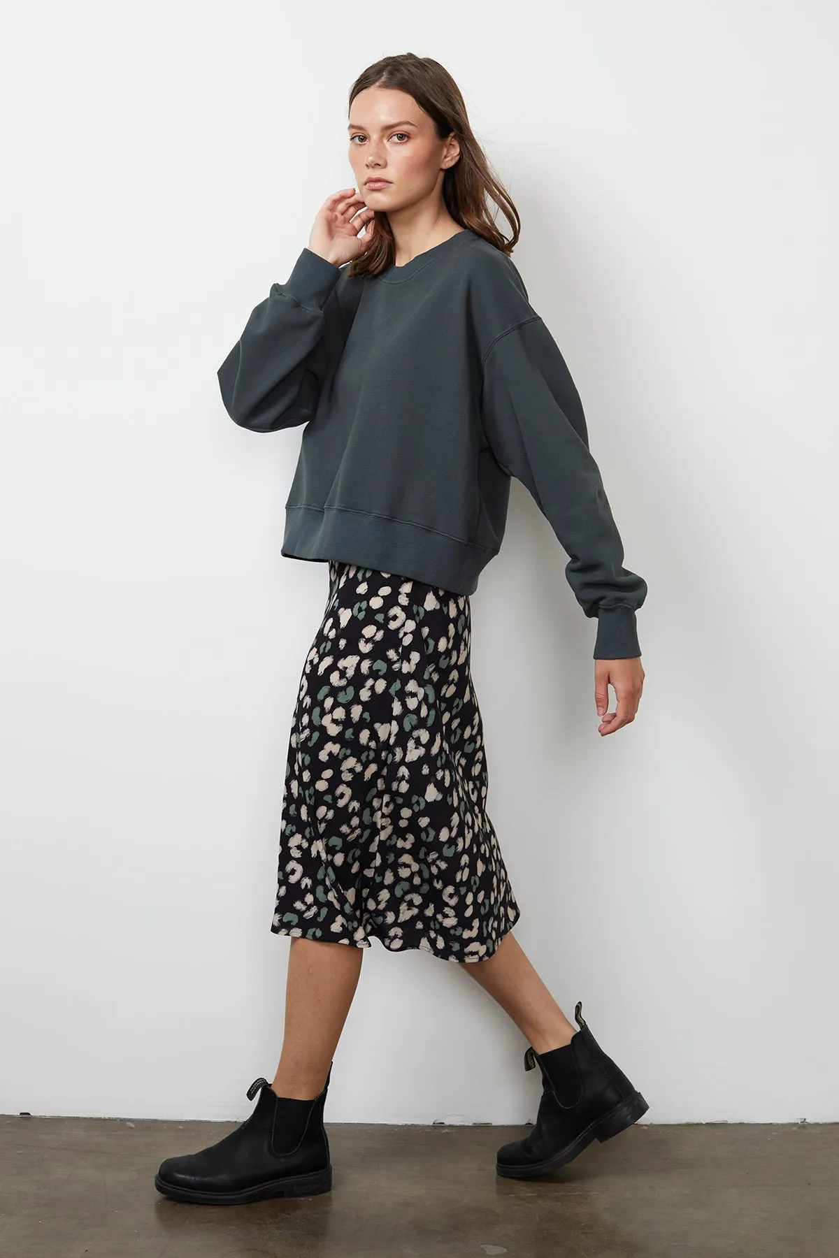 NELLA OVERSIZED SWEATSHIRT