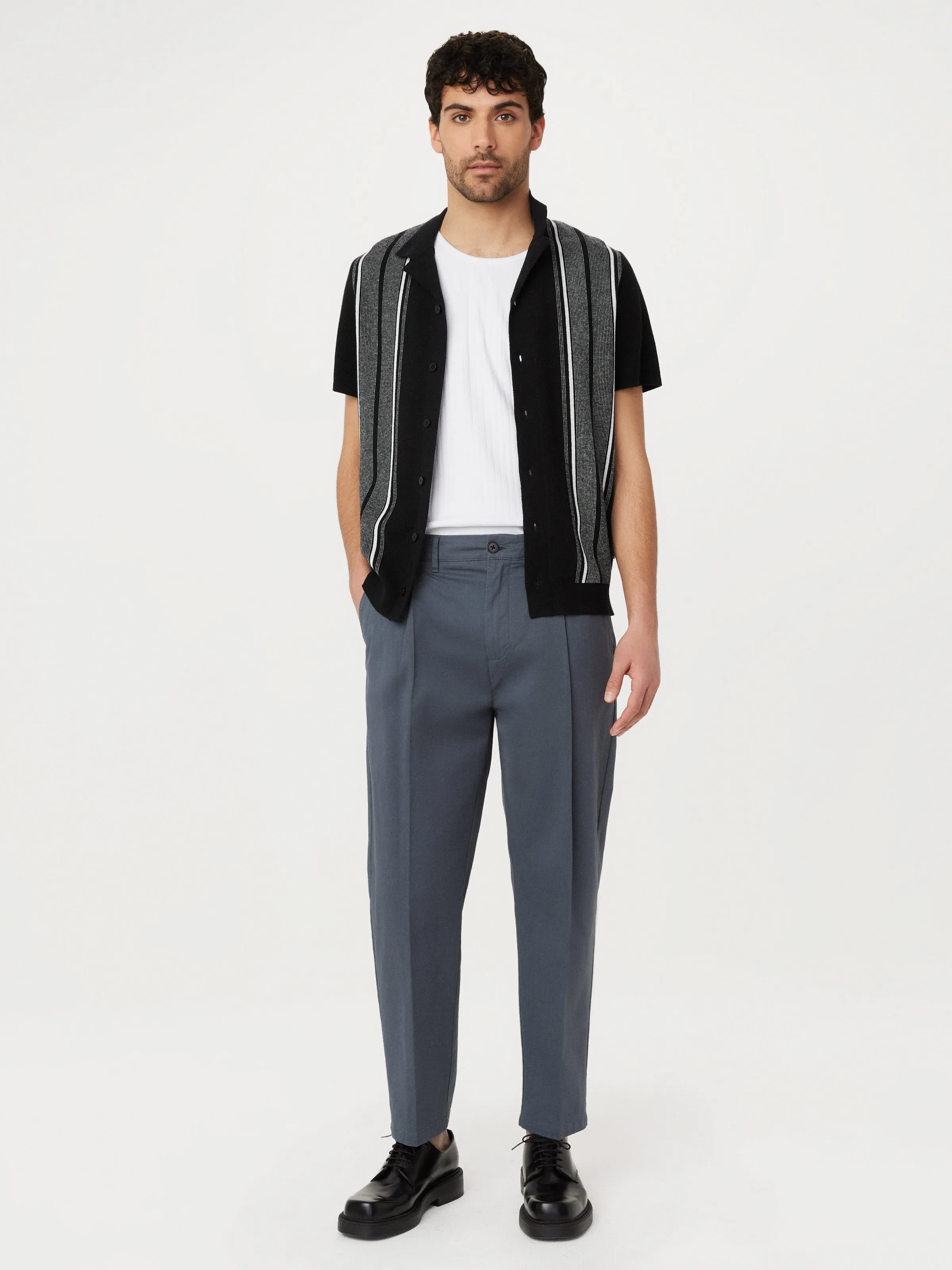 The Jamie Pleated Chino Pant in Ash Blue
