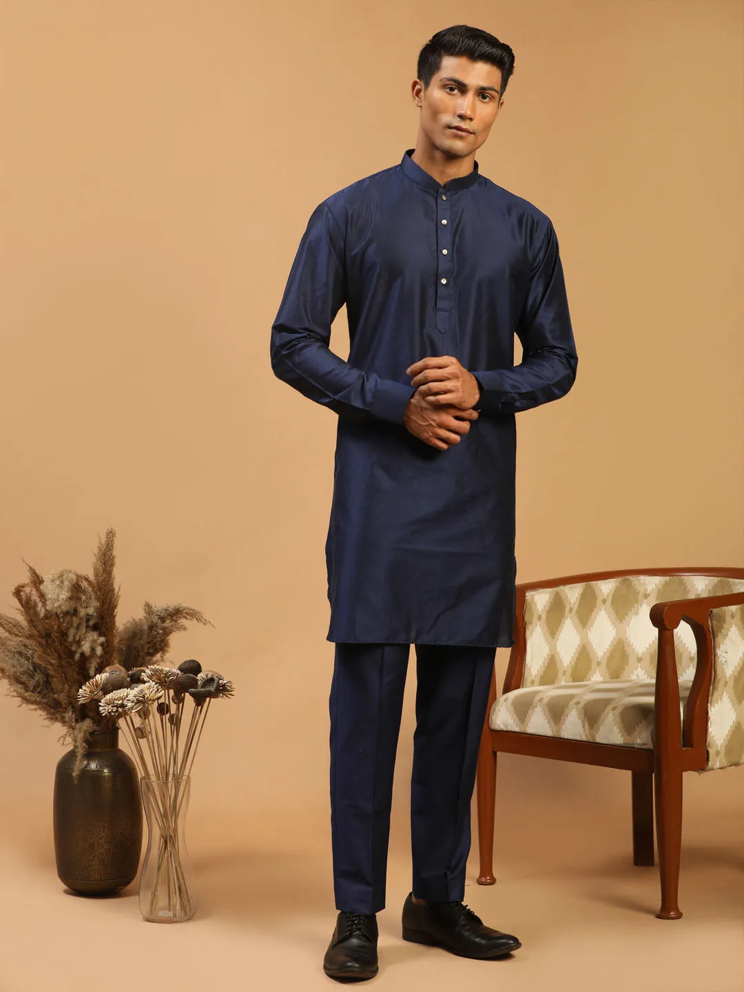 VASTRAMAY Men's Blue Silk Blend Curved Hem Kurta