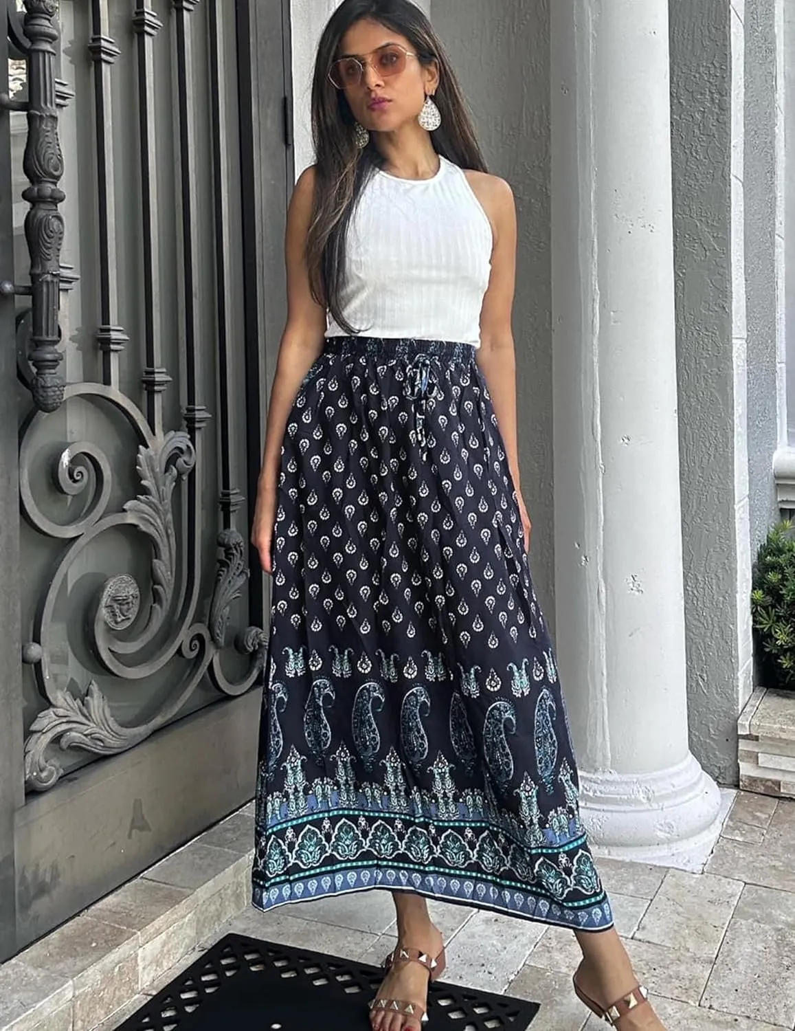 Zeagoo Women's 2024 Boho Floral Skirt Casual Elastic High Waist Maxi Skirts Flowy A Line Beach Long Skirt with Side Pockets