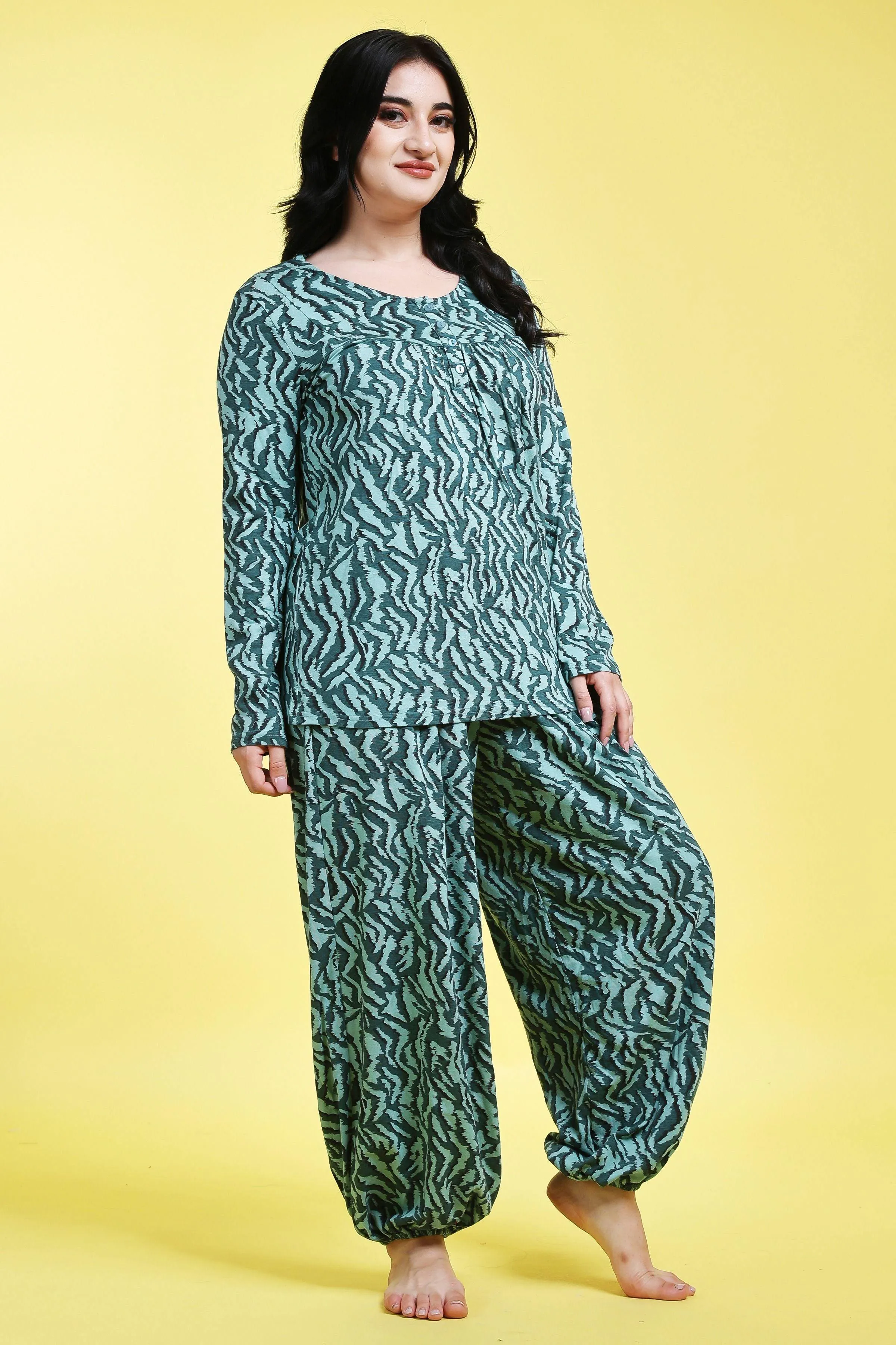 Zig Zag Abstract Printed Night Suit Set-Green