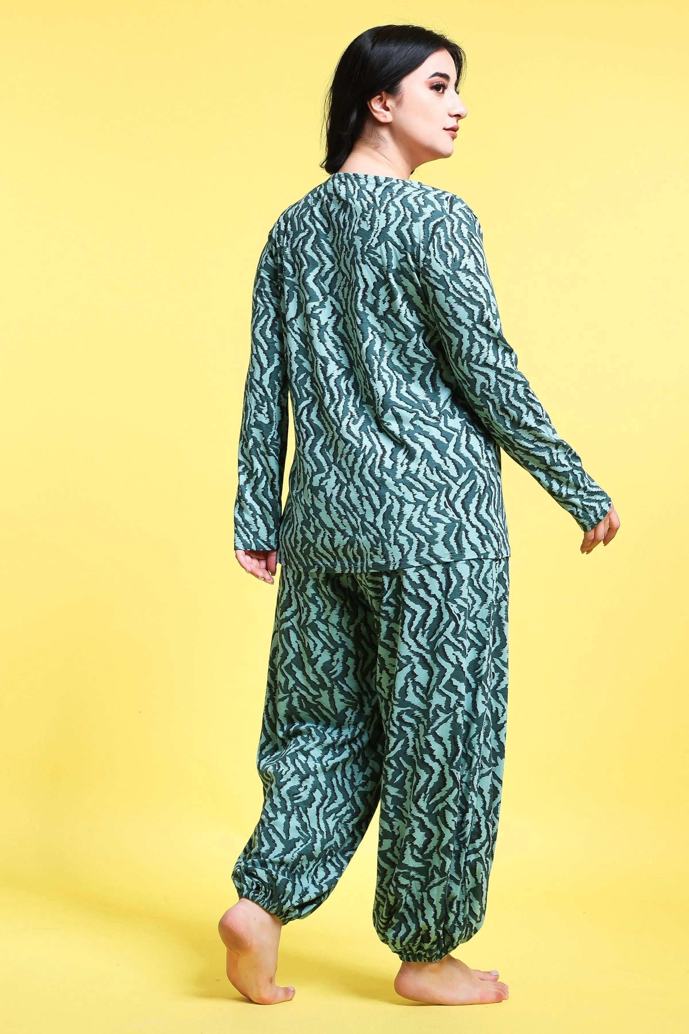 Zig Zag Abstract Printed Night Suit Set-Green